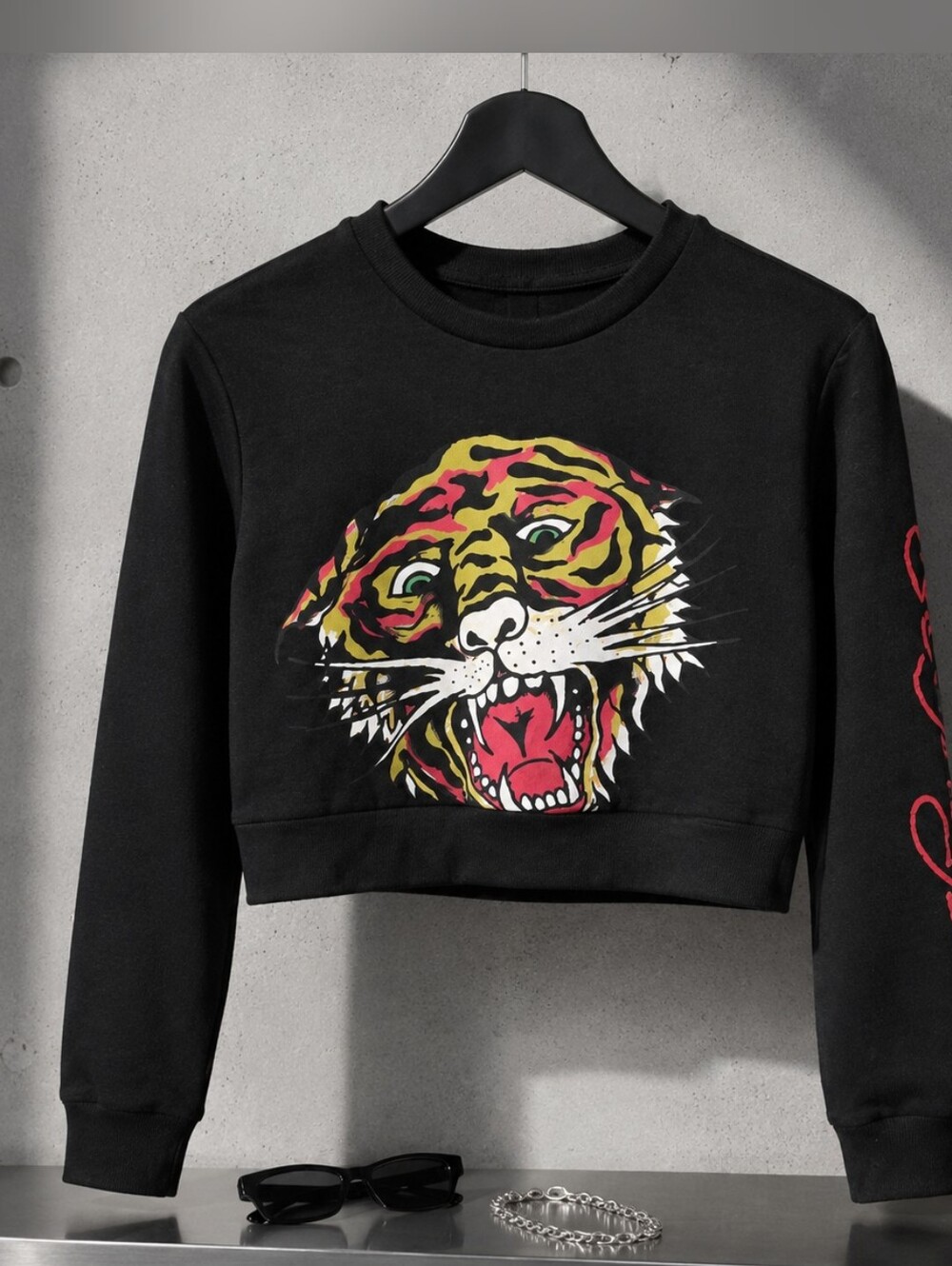 Ed Hardy Cropped Tiger Sweatshirt Y2K Tattoo Graphic Grunge Streetwear Top